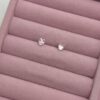 Brinco coração rosa bebê 5mm  em prata 925 - Imagem 3